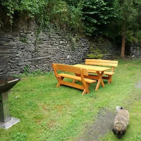 Apartment Lakeside Comfort With Garden, Cleaning Included